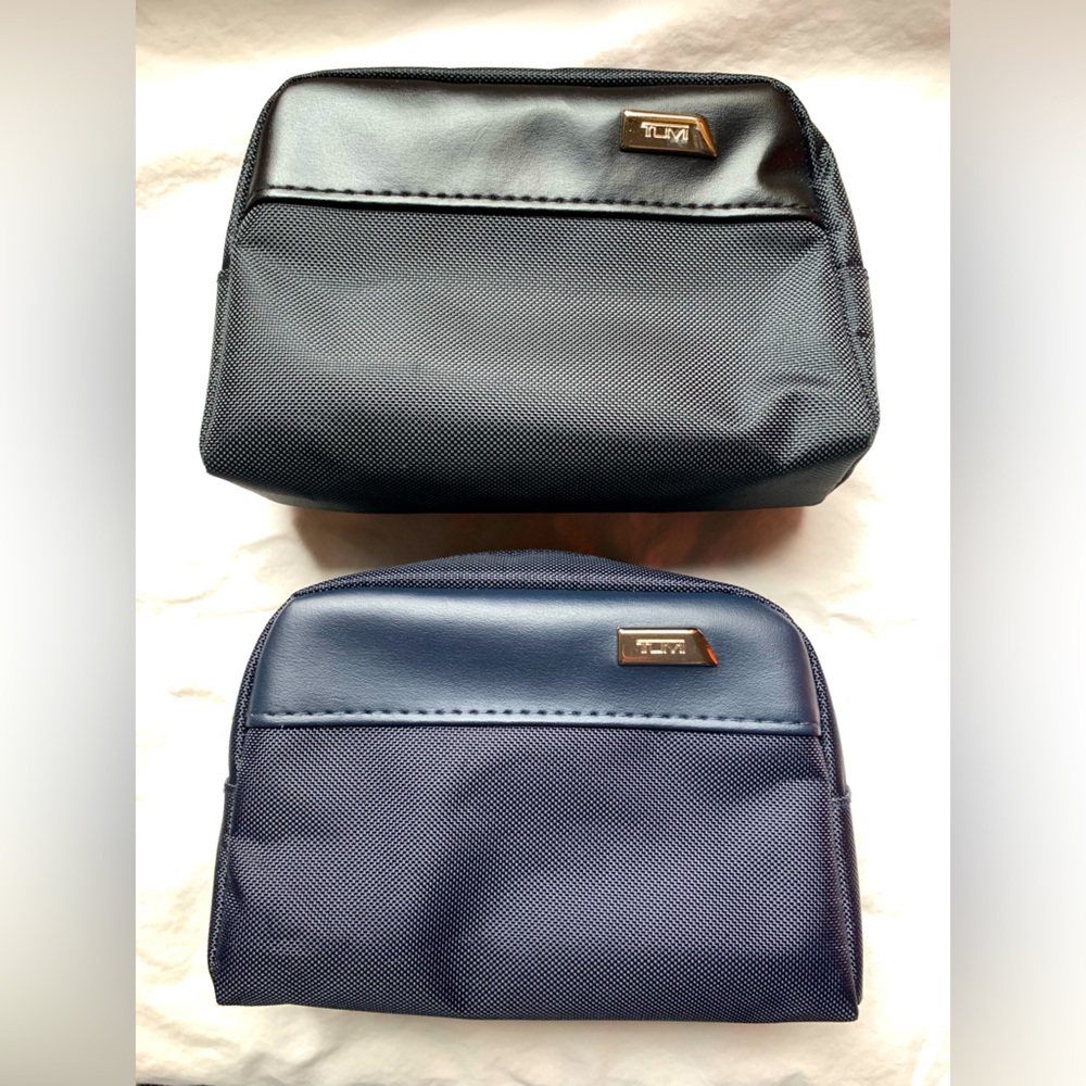 Tumi for Delta Airlines Set of 2 zippered cases.